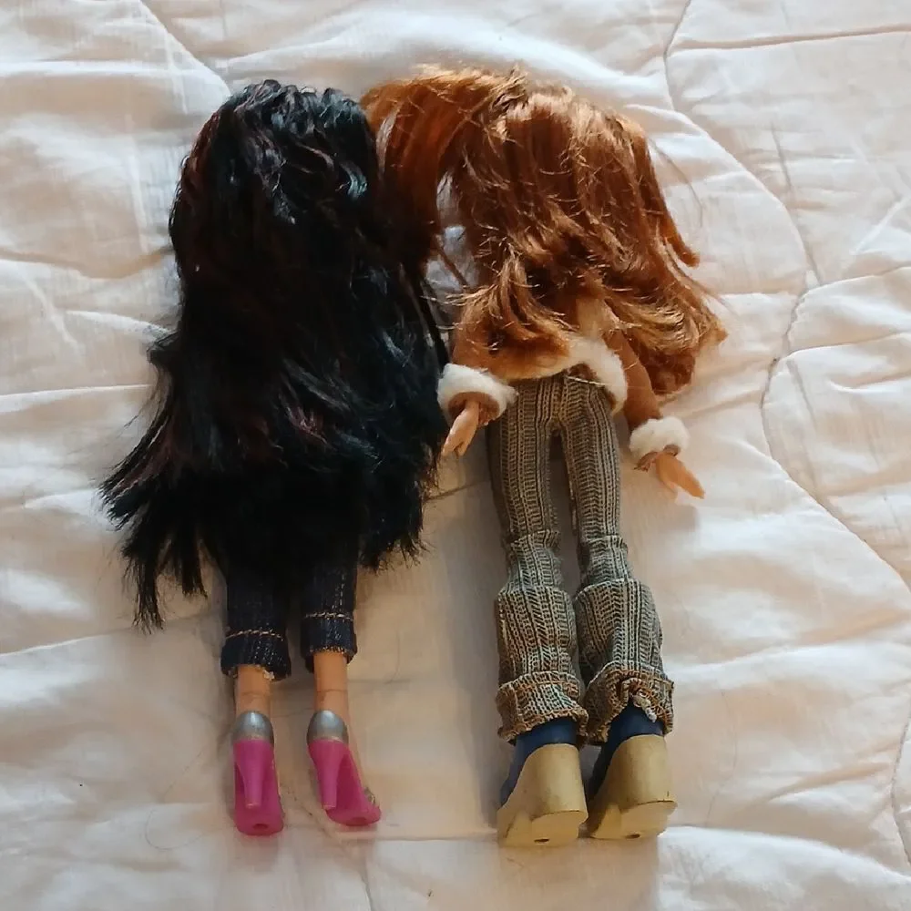 Vintage Bratz Dolls with Stylish Outfits